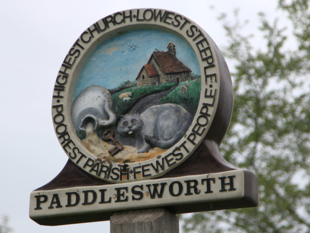 Paddlesworth village sign